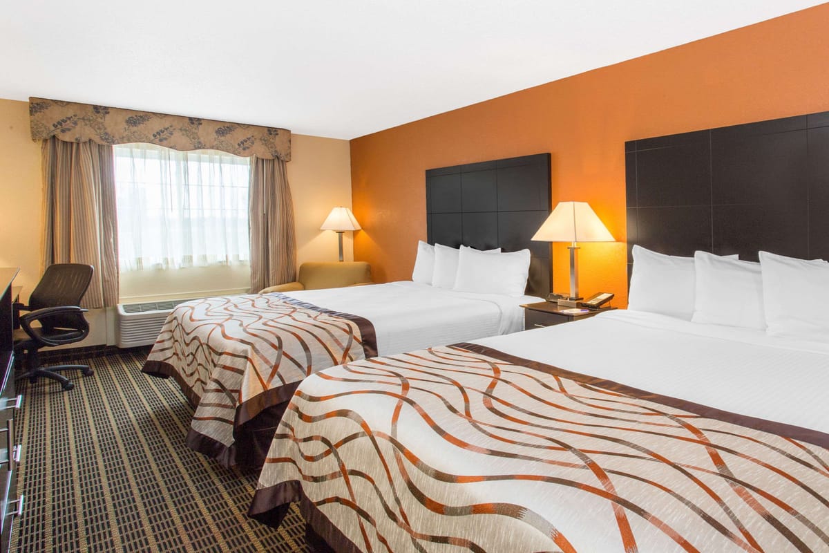 Baymont by Wyndham Muskegon — 4