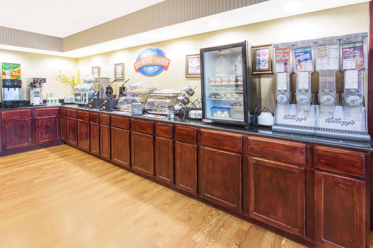 Baymont by Wyndham Muskegon — 5