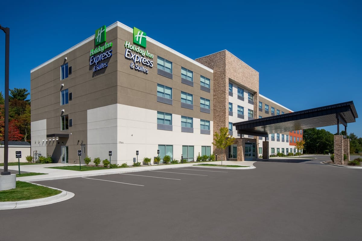 Holiday Inn Express & Suites Muskegon - Grand Haven by IHG — 5