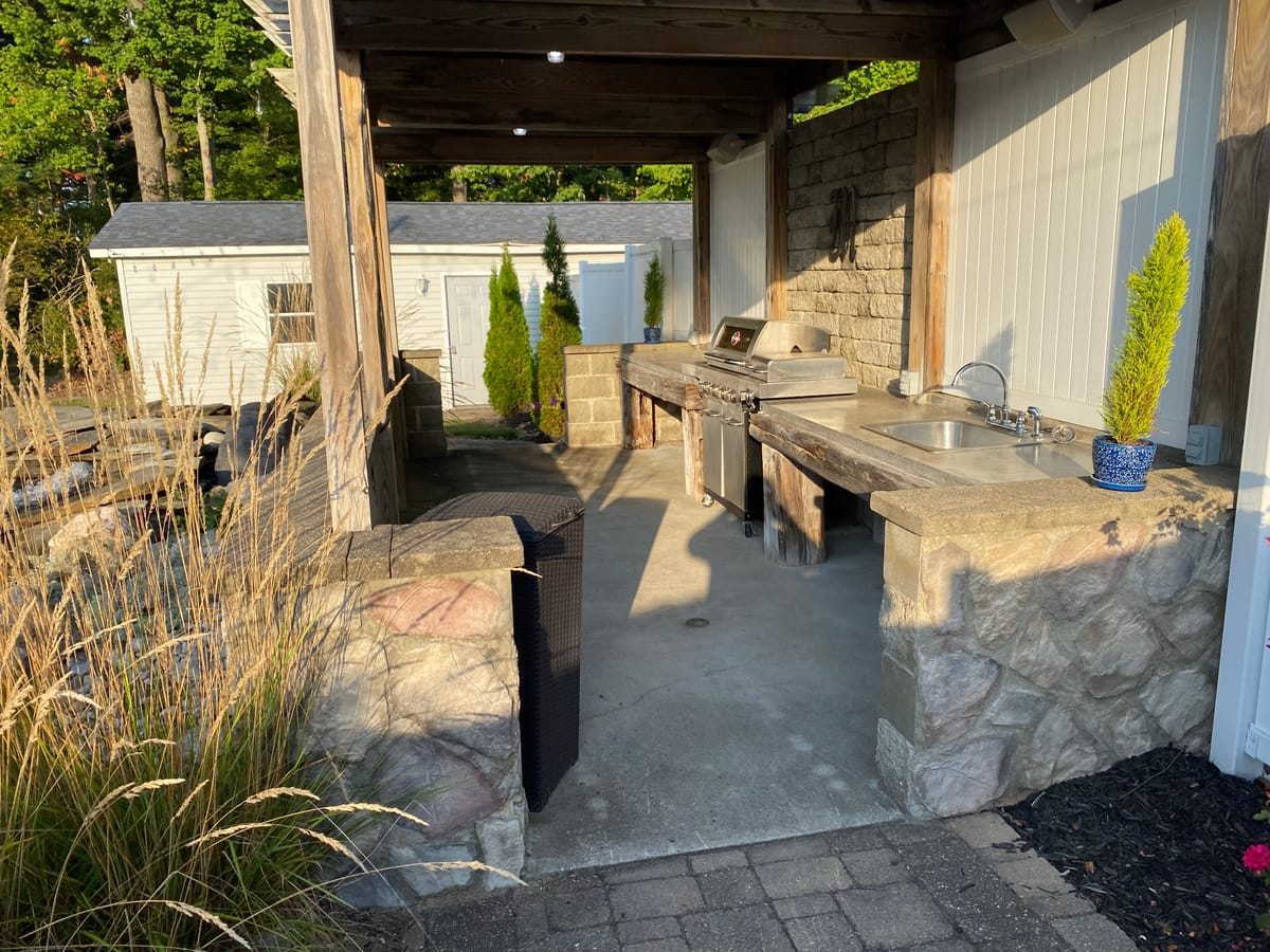 Montgomery Inn and Suites — 2