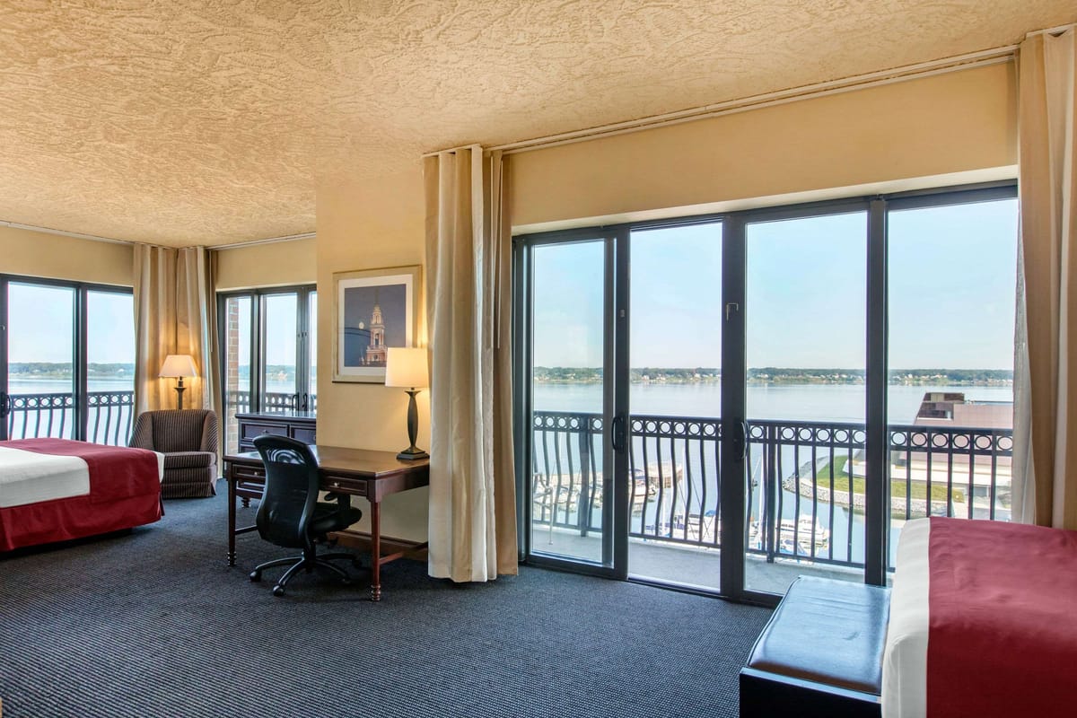 Shoreline Inn & Conference Center, an Ascend Collection Hotel — 2