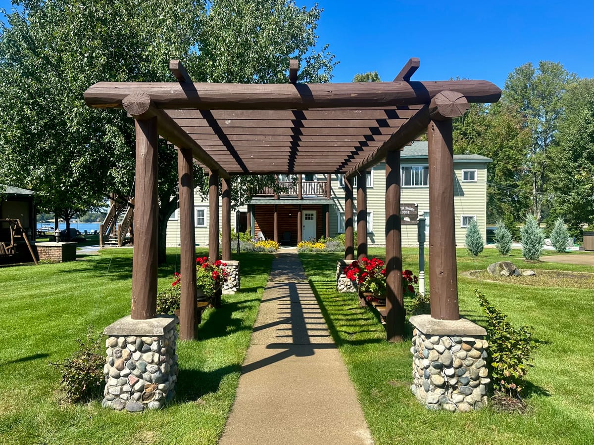 South Shore Resort And Retreats — 4