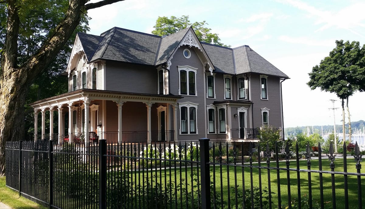 The Lewis House Bed & Breakfast — 1