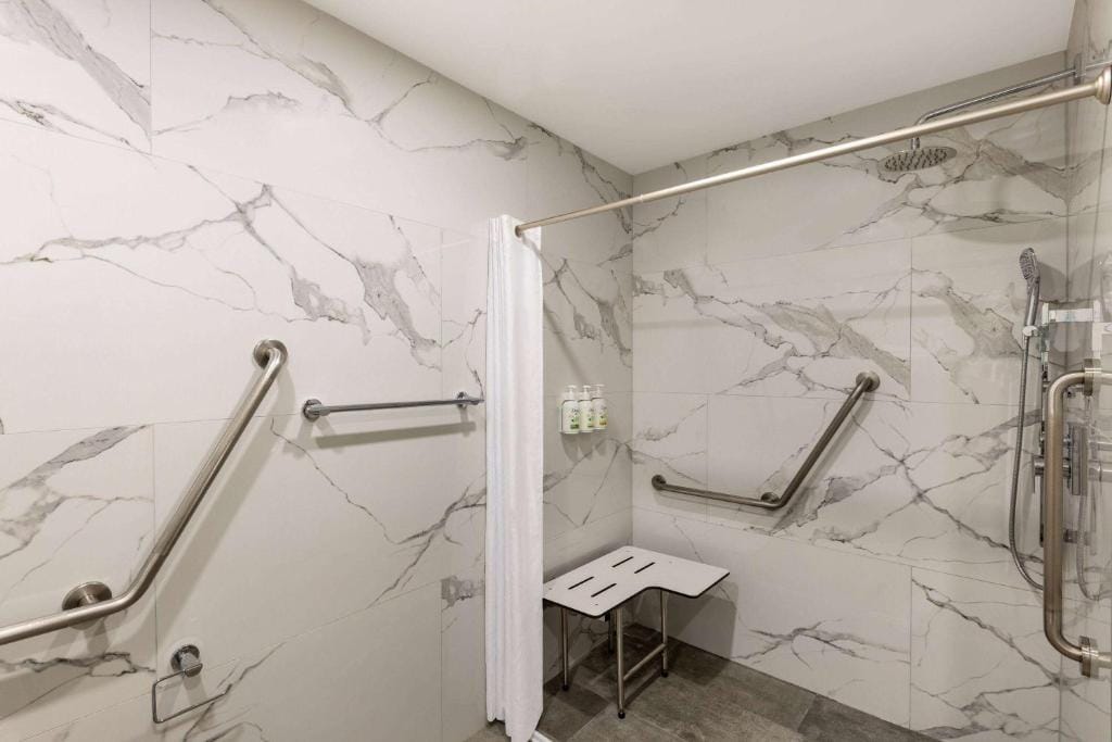 Baymont by Wyndham West Edmonton — 3