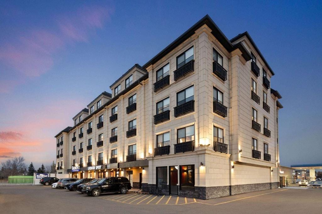 Baymont by Wyndham West Edmonton — 5