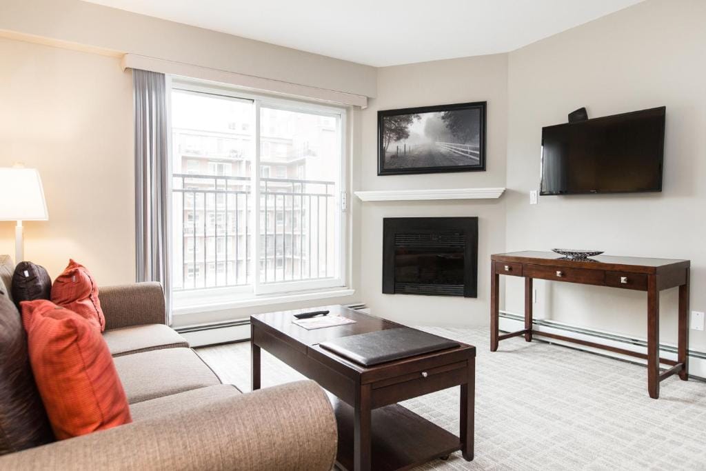 Canterra Suites Hotel — 5