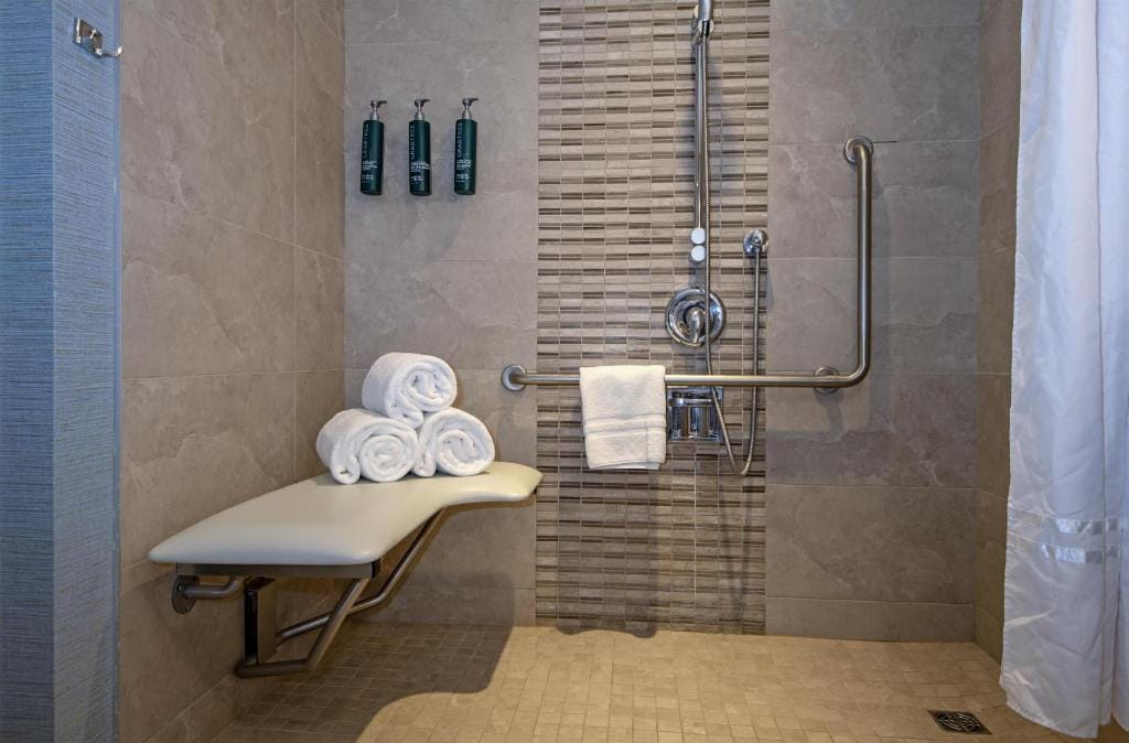 DoubleTree by Hilton West Edmonton — 2