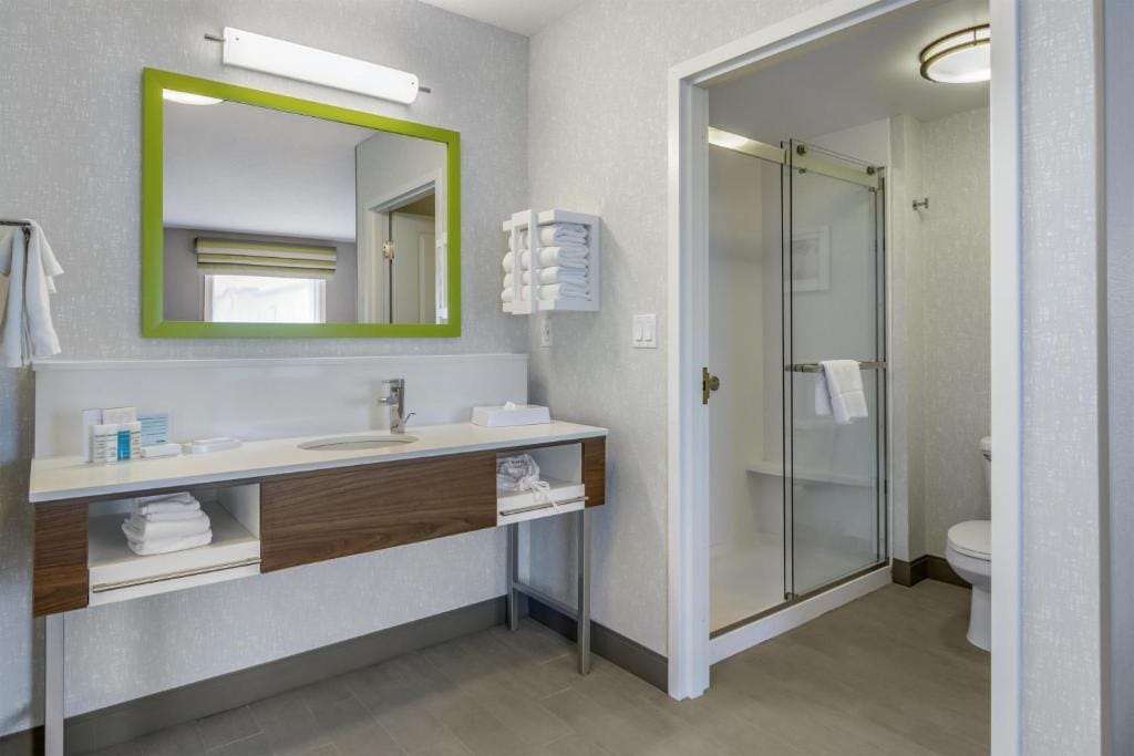 Hampton Inn & Suites Edmonton/West — 3