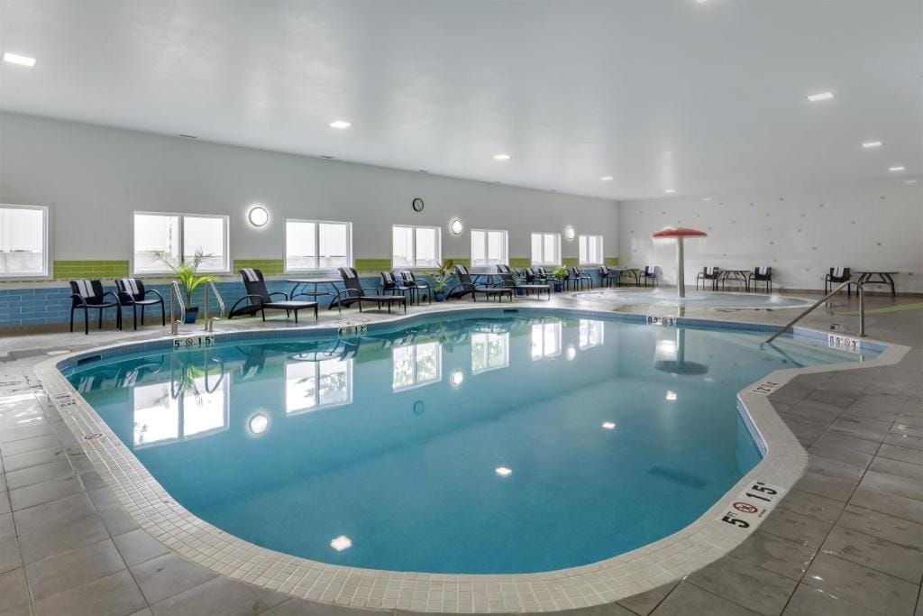 Hampton Inn & Suites Edmonton/West — 4