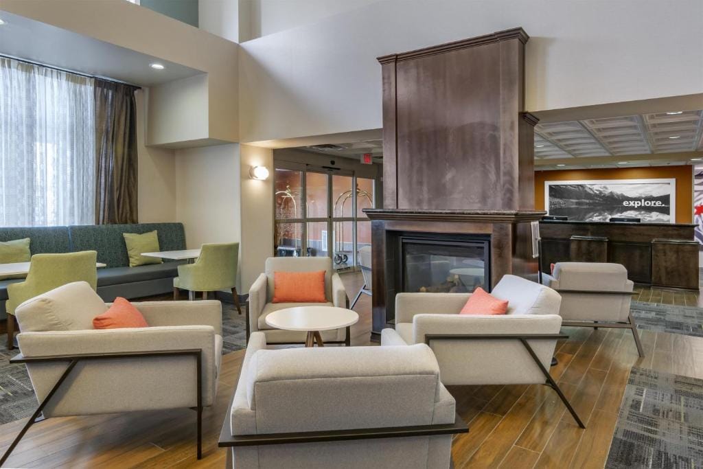 Hampton Inn & Suites Edmonton/West — 5