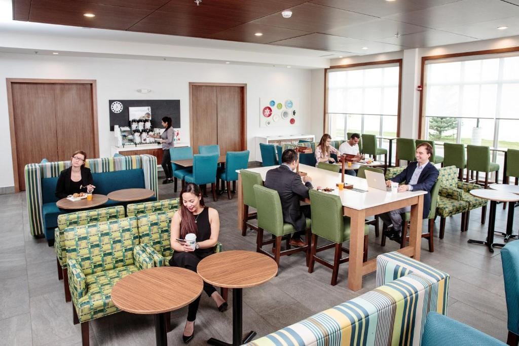 Holiday Inn Express & Suites - West Edmonton-Mall Area by IHG — 4