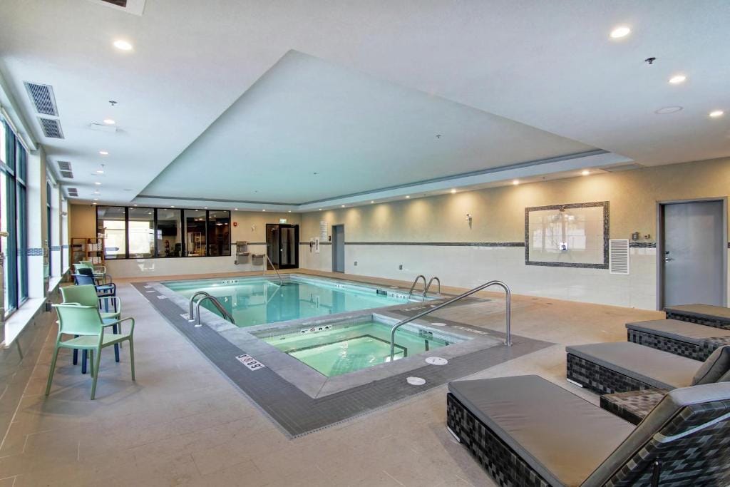 Home2 Suites By Hilton Edmonton South — 4