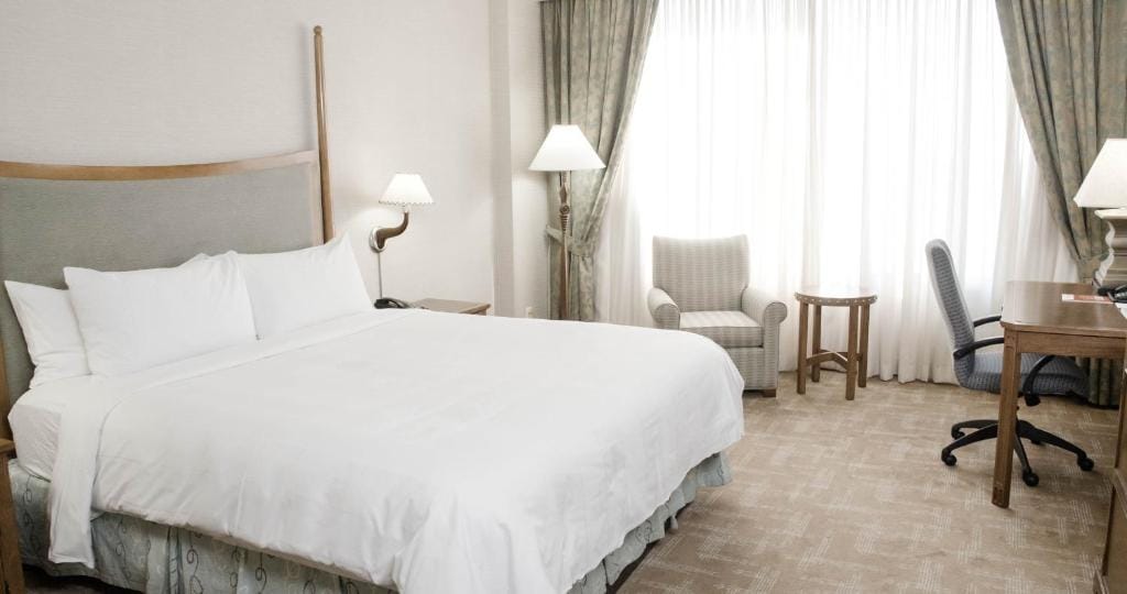 River Cree Resort & Casino — 2