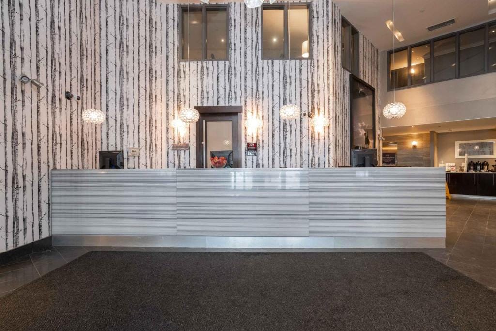 Sandman Signature Edmonton South Hotel — 3