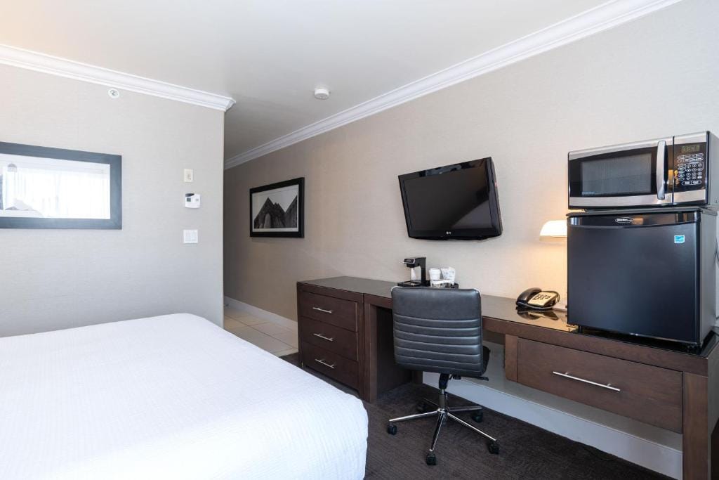 Sandman Signature Edmonton South Hotel — 5