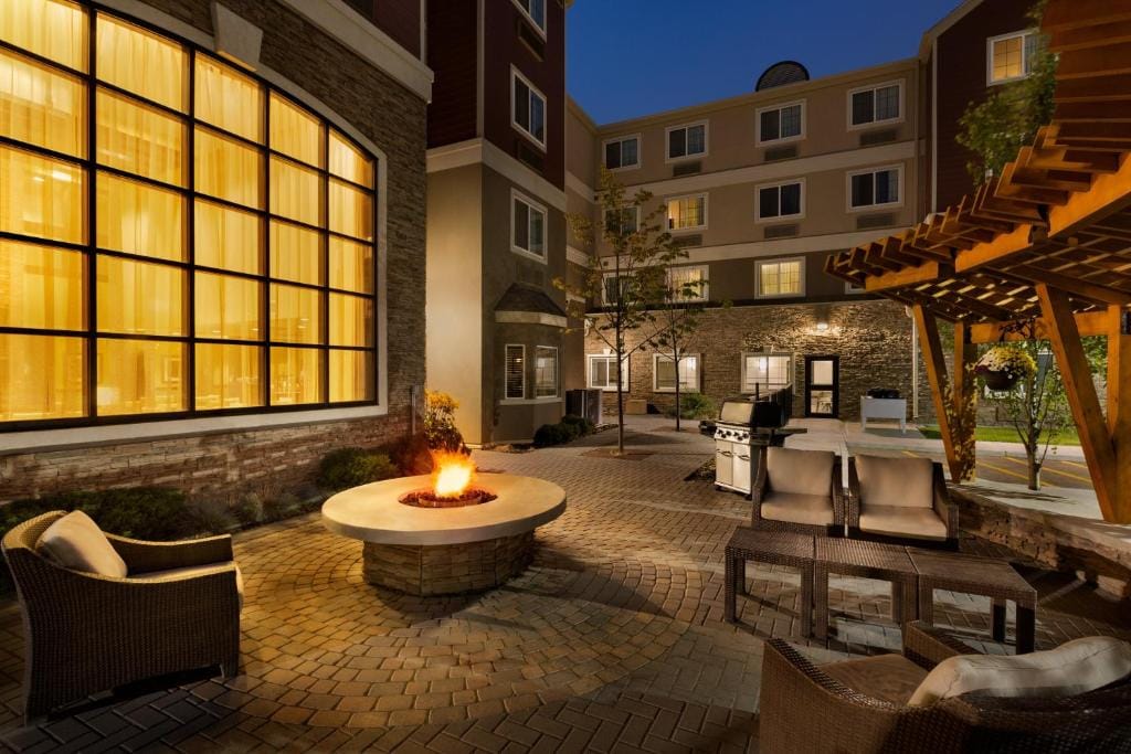 Staybridge Suites West Edmonton by IHG — 5